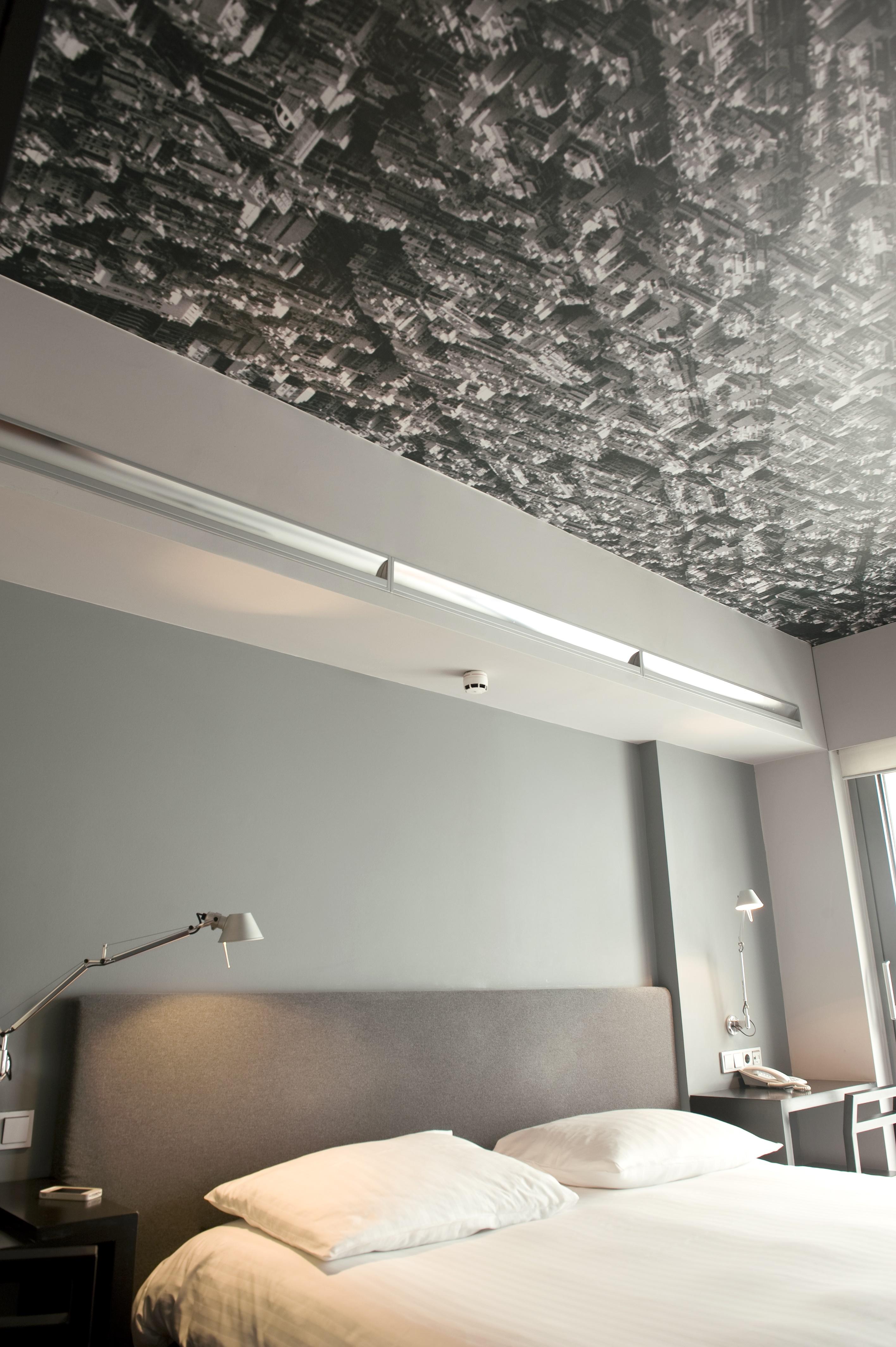 Periscope Hotel 4*